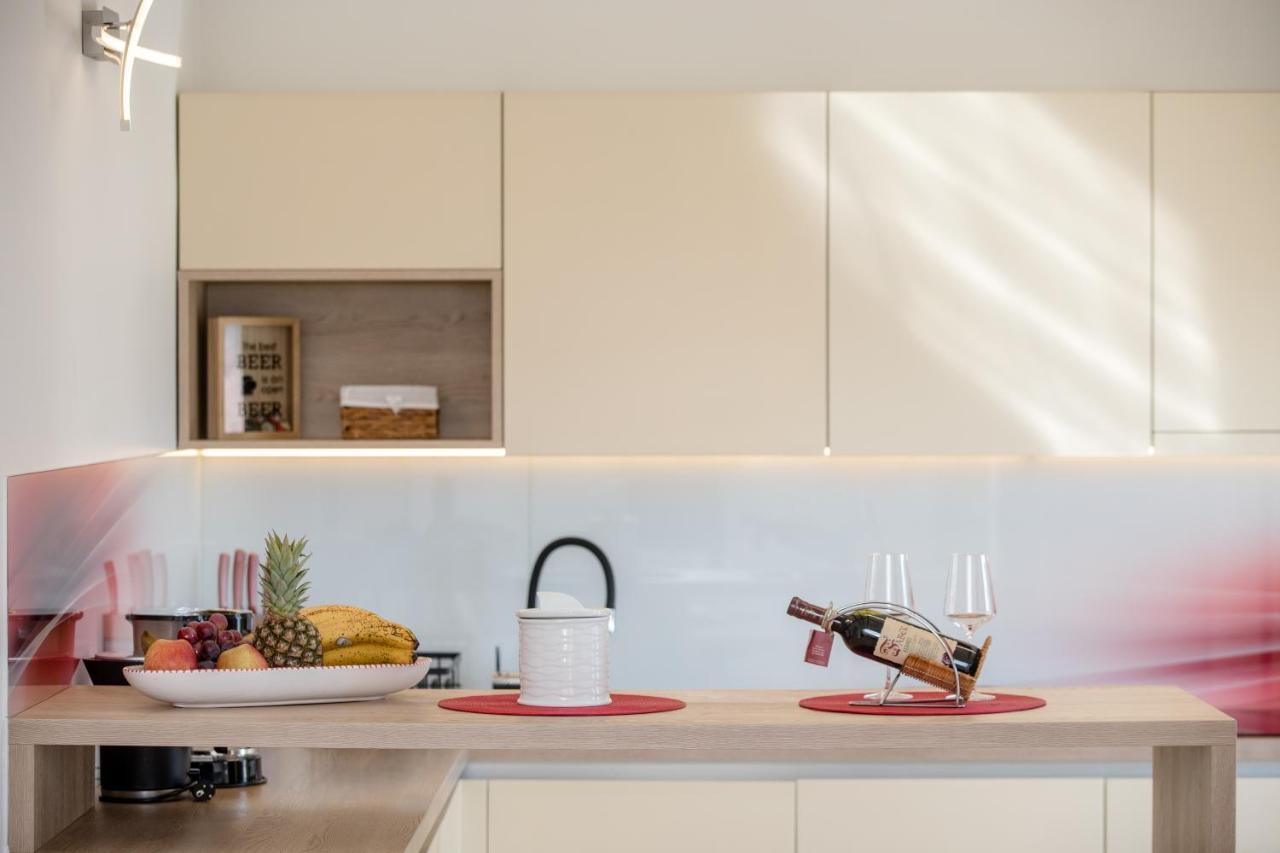 Apartments Luka ラブ エクステリア 写真